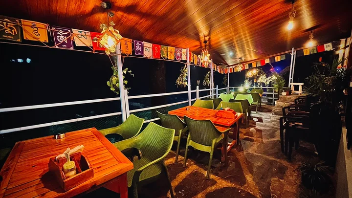 Kasol Market and cafe