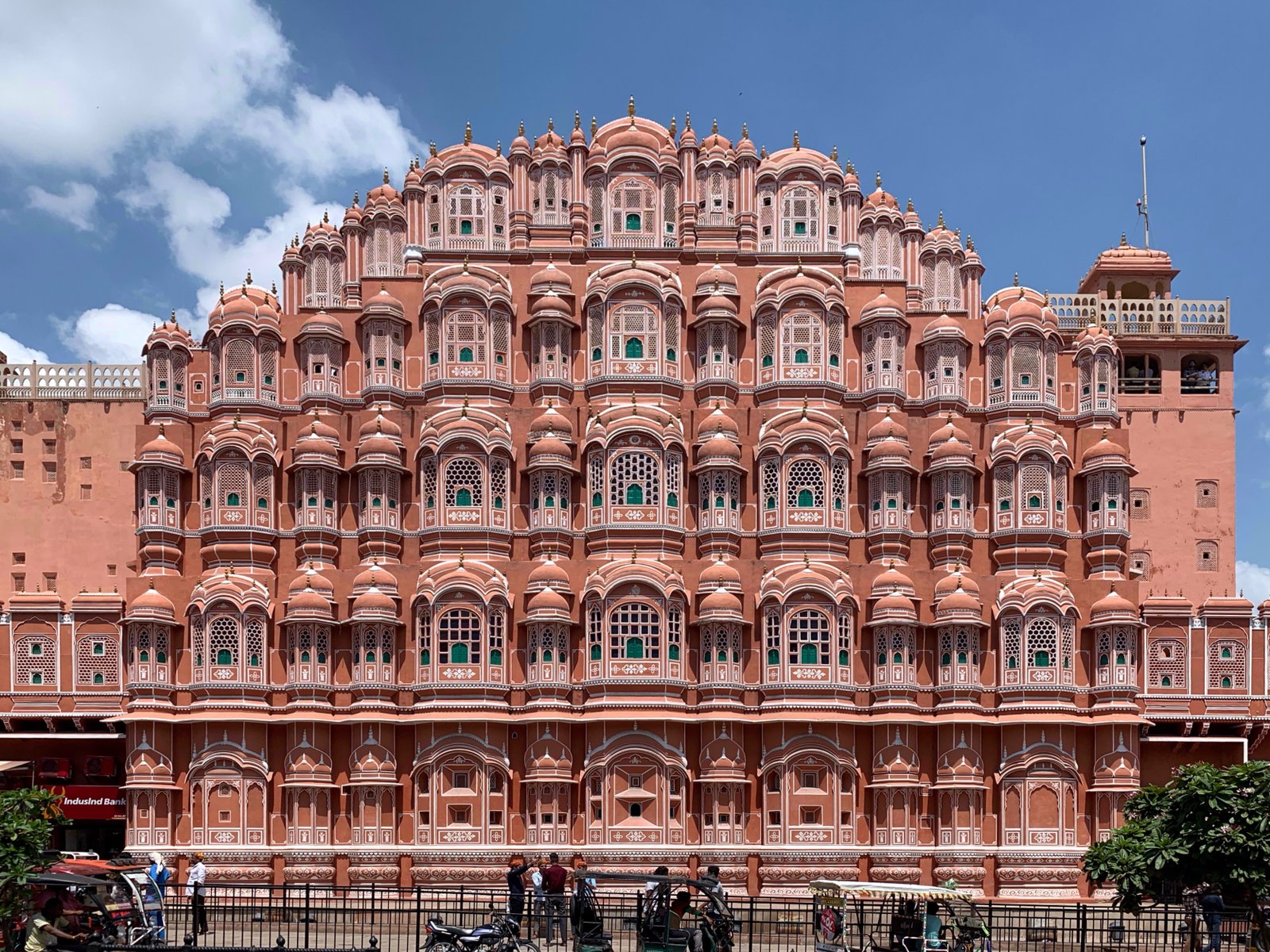 Day 2: Delhi to Jaipur (Approx. 280 km / 5–6 Hours)